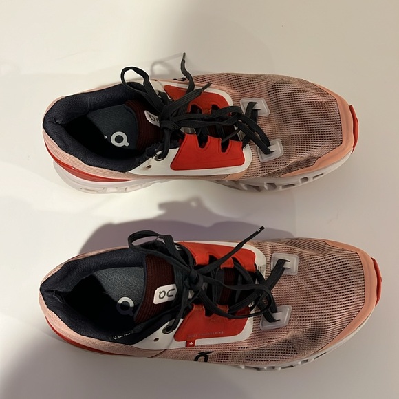 On Cloudstratus 2 Women's Running shoes (Neutral) size 9 - Picture 4 of 7